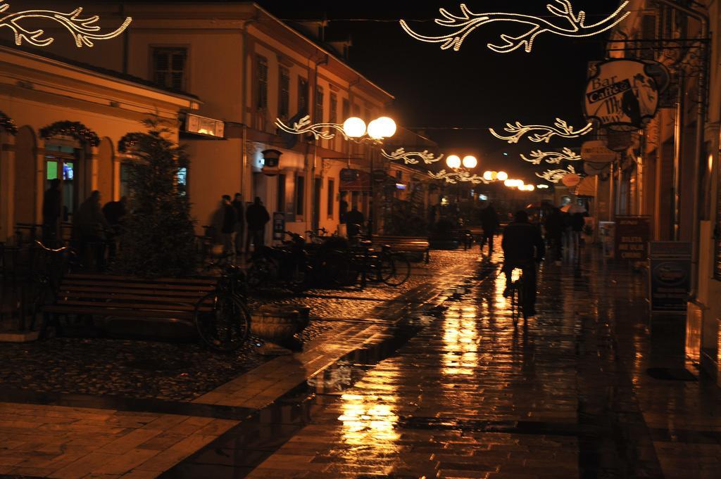 Hotel Carmen Shkodra Kültér fotó
