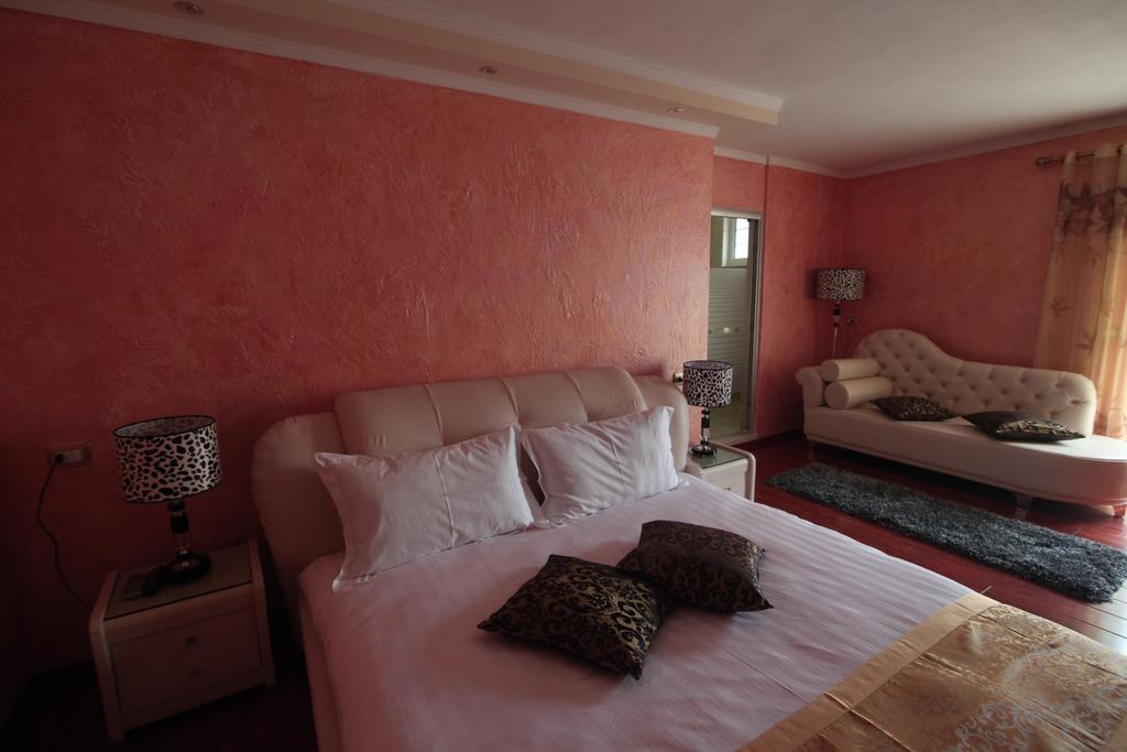 Hotel Carmen Shkodra Szoba fotó