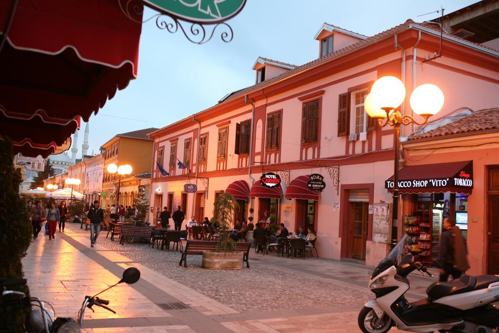 Hotel Carmen Shkodra Kültér fotó