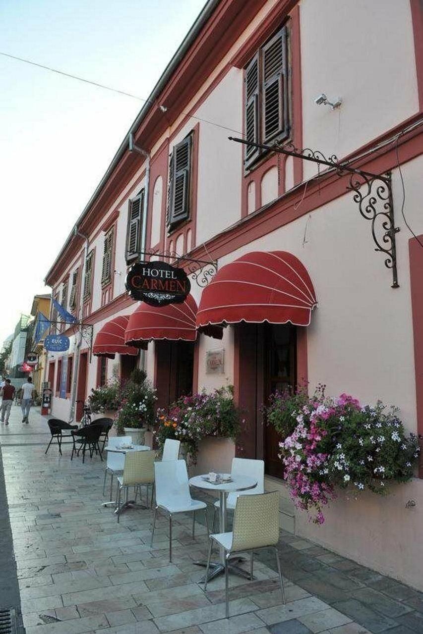 Hotel Carmen Shkodra Kültér fotó